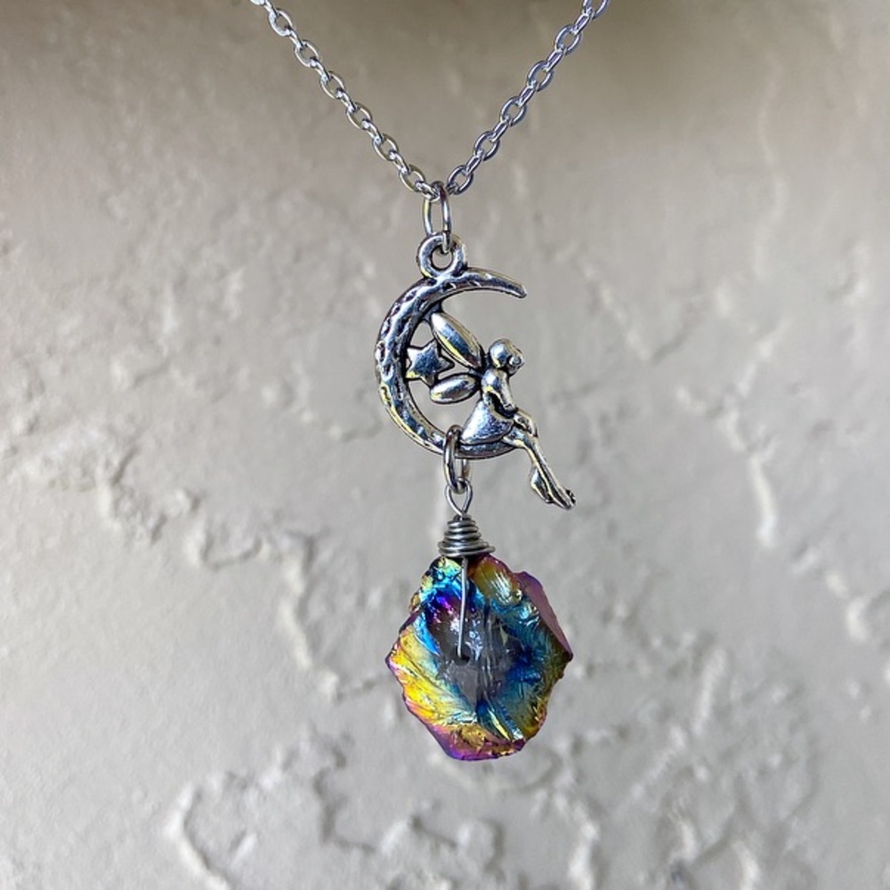 🔴 Fairy moon rainbow titanium quartz necklace - Picture 5 of 7
